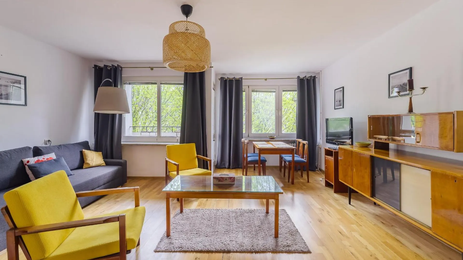 City Centre Yellow Apartment Kolobrzeg Poland