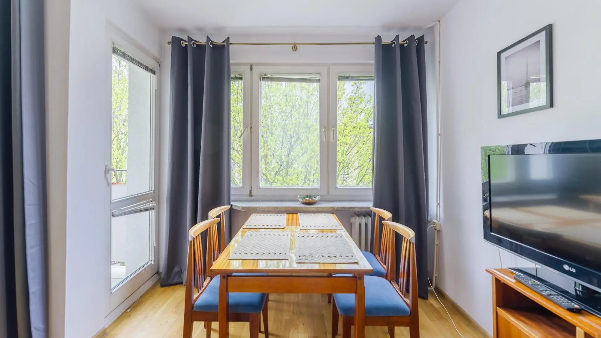 City Centre Yellow Apartment Kolobrzeg