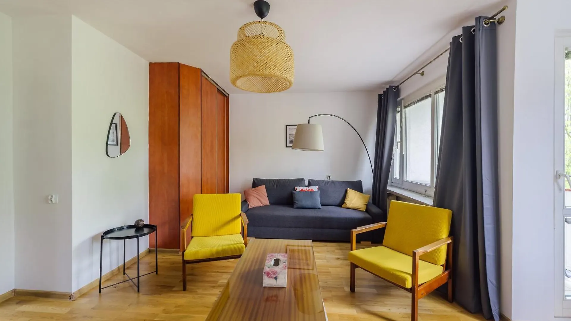 City Centre Yellow Apartment Kolobrzeg